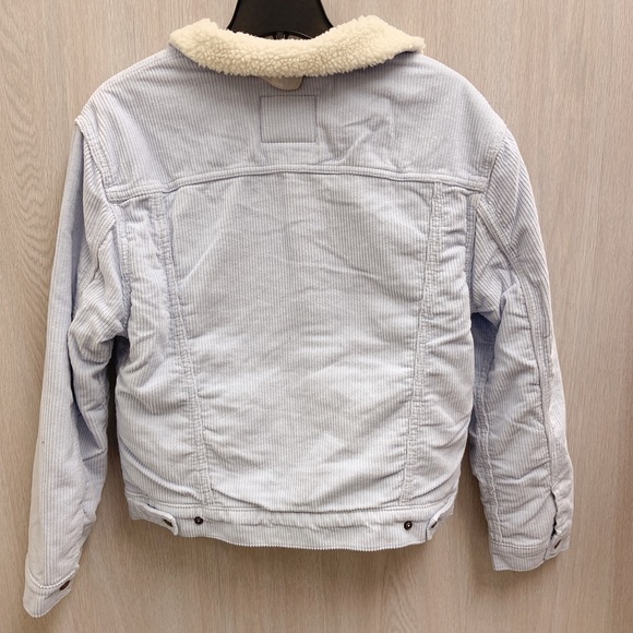 Levi’s ex-boyfriend Trucker Jacket - Picture 2 of 16